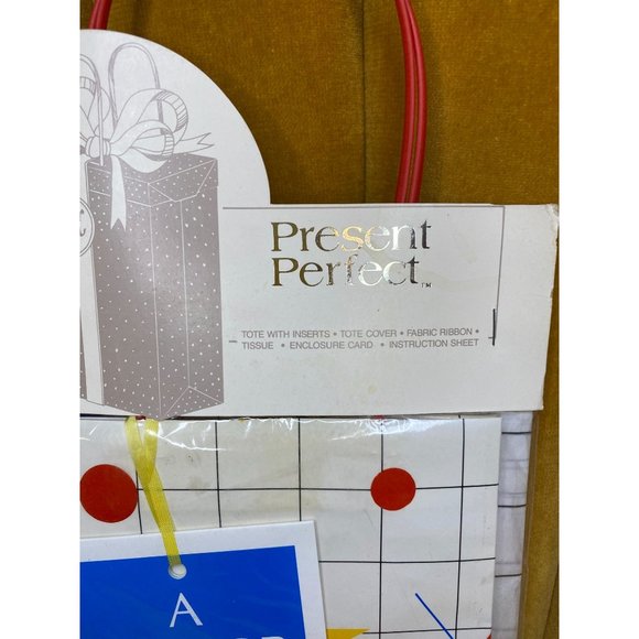VINTAGE 90s GIFT BAG SET - Lot of 6 - Bag, Inserts, Lid, Tissue, Ribbon, Card - Picture 6 of 7